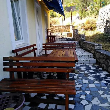 Val Guest house