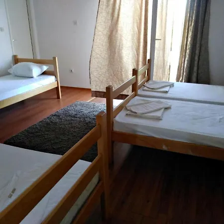 Val 4* Neum