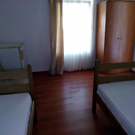 Val Guest house