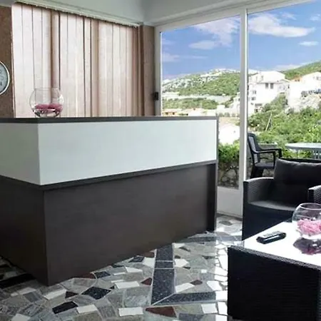 Val 4* Neum